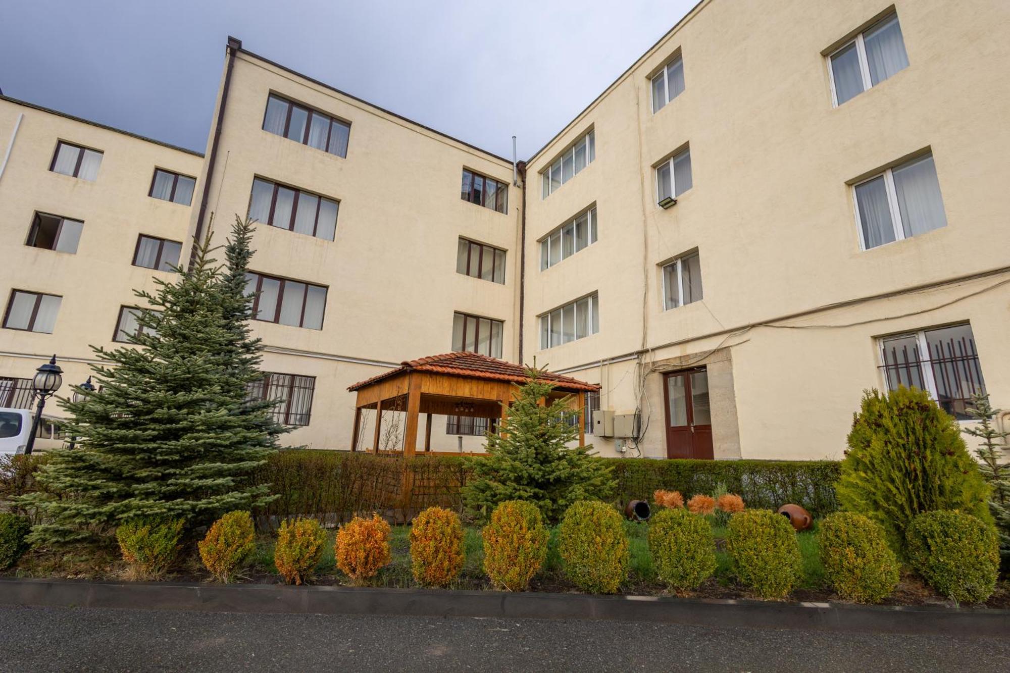 Gyumri Hotel Exterior photo